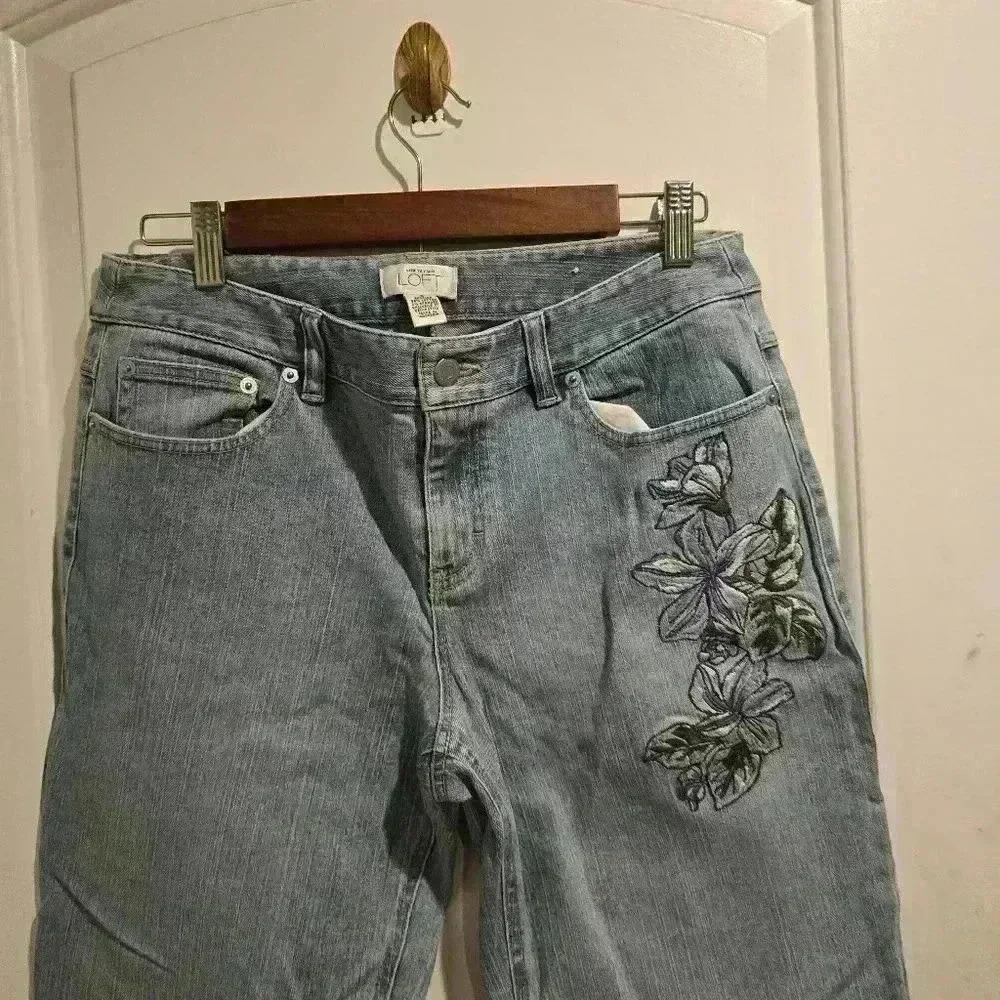 P7022Aloft light wash floral embroidery boot cut size 6 - Picture 3 of 8